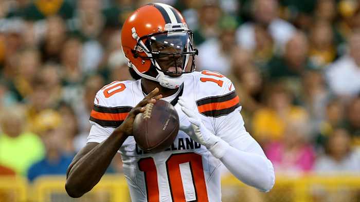robert-griffin-iii-081816-getty-ftrjpg_hfiojwgd2yqv1r28y8mh4g8h7